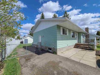 Photo 2: 7778 LANCASTER Crescent in Prince George: Lower College House for sale in "LOWER COLLEGE HEIGHTS" (PG City South (Zone 74))  : MLS®# R2577837