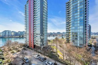 Photo 5: 803 33 SMITHE Street in Vancouver: Yaletown Condo for sale in "COOPER'S LOOKOUT" (Vancouver West)  : MLS®# R2750805