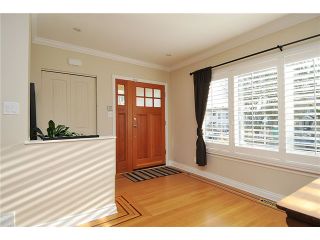 Photo 2: 941 E 23RD Avenue in Vancouver: Fraser VE House for sale in "GLEN PARK" (Vancouver East)  : MLS®# V927242