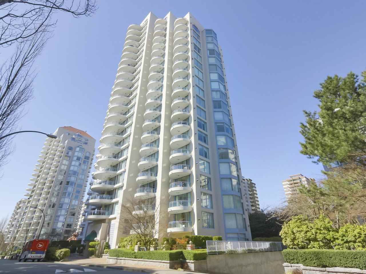 Main Photo: 803 719 PRINCESS STREET in New Westminster: Uptown NW Condo for sale : MLS®# R2417616