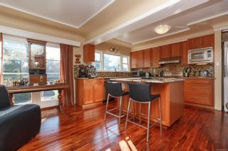 Photo 6: 946 Forshaw Rd in Esquimalt: Es Kinsmen Park House for sale : MLS®# 860028