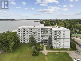 Photo 1: 99 Pine ST in Sault Ste. Marie: Condo for sale : MLS®# SM232803