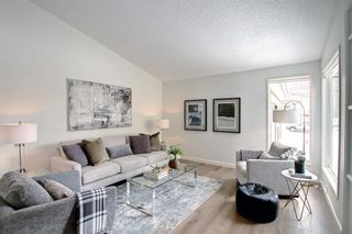 Photo 5: 55 Coach Gate Way SW in Calgary: Coach Hill Detached for sale : MLS®# A1178955