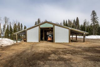 Photo 3: 1005 LEGAULT Road in Prince George: Tabor Lake House for sale in "Tabor Lake" (PG Rural East)  : MLS®# R2765514