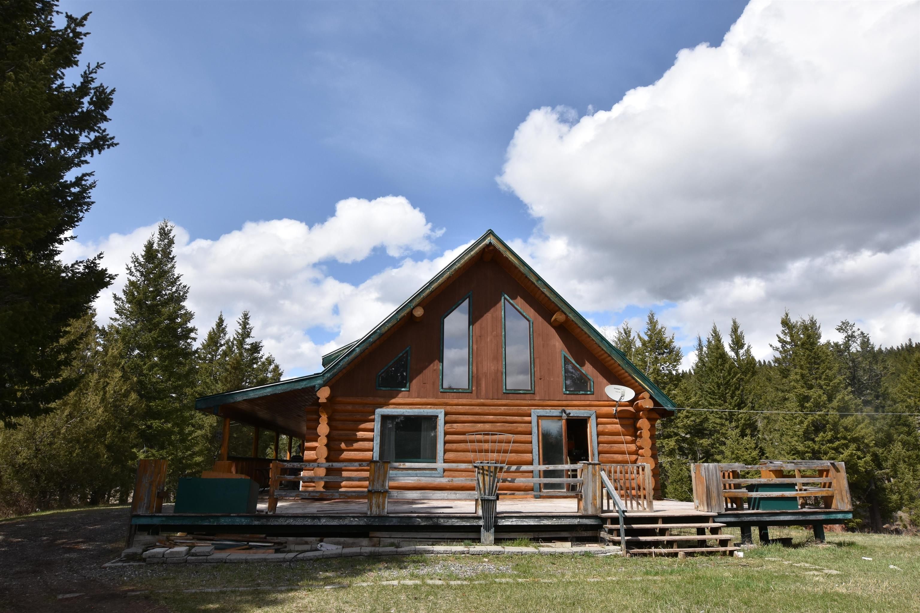 Main Photo: 3841 DODGE Road: Lac la Hache House for sale (100 Mile House)  : MLS®# R2684960