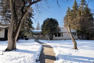 Photo 1: 302 Laidlaw Boulevard in Winnipeg: Tuxedo Residential for sale (1E)  : MLS®# 202307303