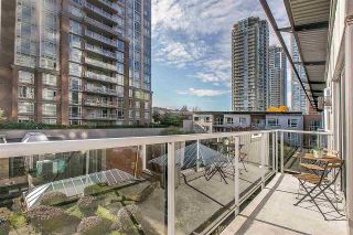 Photo 8: PH8 1163 THE HIGH Street in Coquitlam: North Coquitlam Condo for sale in "Kensington Court" : MLS®# R2452327