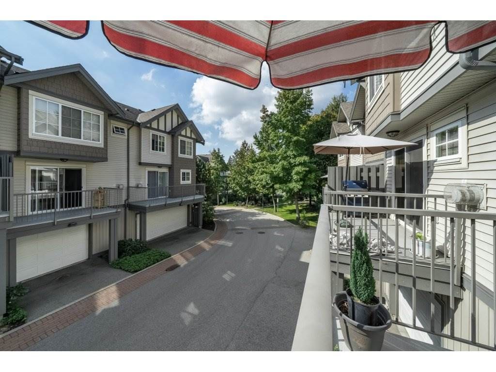 Photo 18: Photos: 3287 BEAVERBROOK Drive in Burnaby: Sullivan Heights Townhouse for sale in "STONEBROOK" (Burnaby North)  : MLS®# R2308456