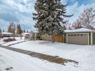 Photo 5: 2231 38 Street SW in Calgary: Glendale Detached for sale : MLS®# A2036025
