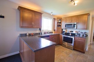 Photo 7: 107 Stanley Drive: Sackville House for sale : MLS®# M106742