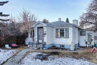 Photo 3: 1718 17 Avenue SW in Calgary: Scarboro Detached for sale : MLS®# A1053543