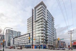 Photo 1: 616 1783 MANITOBA Street in Vancouver: False Creek Condo for sale in "West Residences" (Vancouver West)  : MLS®# R2244344