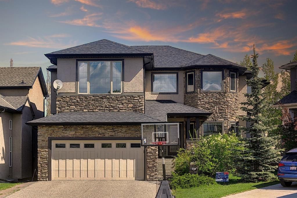 Main Photo: 46 West Cedar Place SW in Calgary: West Springs Detached for sale : MLS®# A1112742