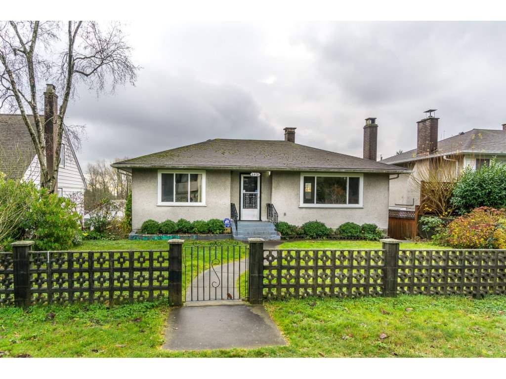 Main Photo: 6478 CLINTON Street in Burnaby: South Slope House for sale (Burnaby South)  : MLS®# R2125694