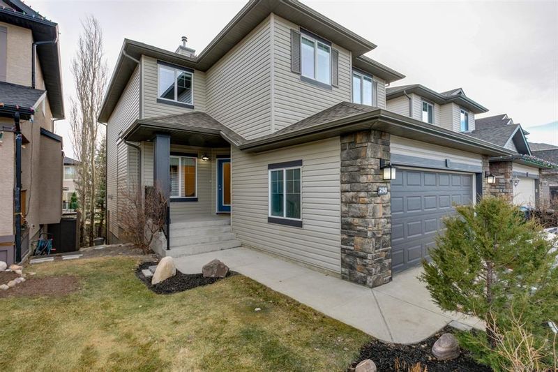 FEATURED LISTING: 258 Royal Birkdale Crescent Northwest Calgary
