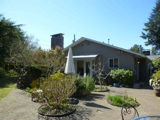 Photo 3: 6434 SAMRON Road in Sechelt: Sechelt District House for sale (Sunshine Coast)  : MLS®# R2567350