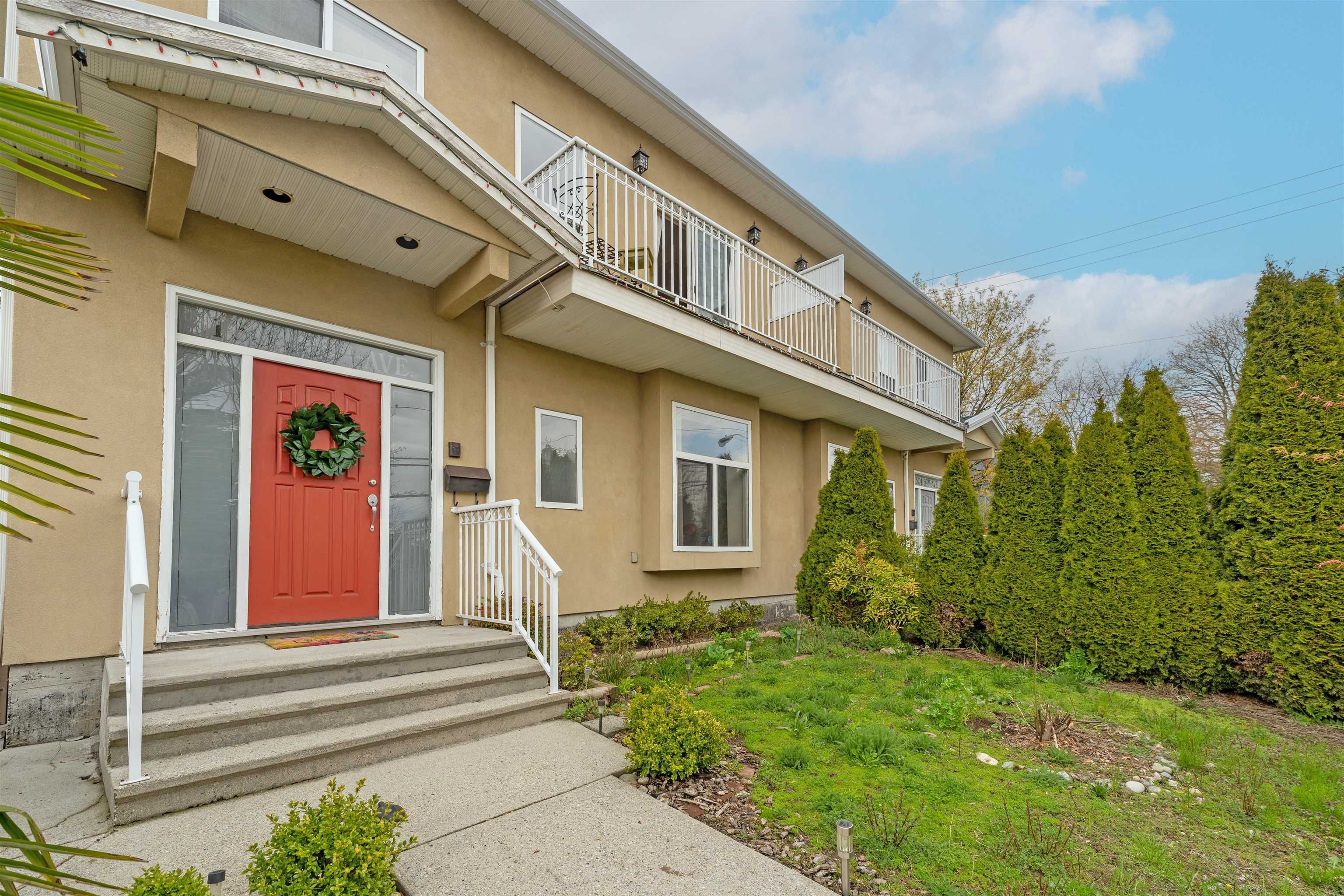 Main Photo: 1303 SIXTH Avenue in New Westminster: West End NW 1/2 Duplex for sale : MLS®# R2776584
