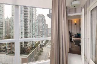 Photo 13: 1105 833 SEYMOUR Street in Vancouver: Downtown VW Condo for sale in "Capitol Residences" (Vancouver West)  : MLS®# R2499995