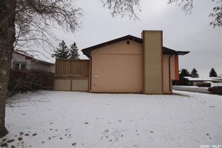 Photo 18: 5740 Sherwood Drive in Regina: Normanview Residential for sale : MLS®# SK958810