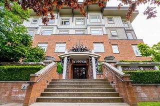 Photo 3: 411 2250 WESBROOK Mall in Vancouver: University VW Condo for sale in "CHAUCER HALL" (Vancouver West)  : MLS®# R2892767