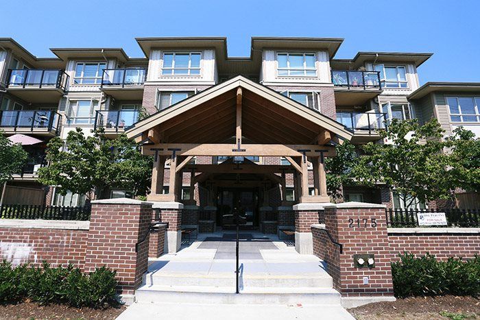 Main Photo: 405 2175 FRASER Avenue in Port Coquitlam: Glenwood PQ Condo for sale in "THE RESIDENCES AT SHAUNESSY" : MLS®# R2010028