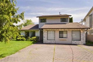 Photo 1: 6182 132 Street in Surrey: Panorama Ridge House for sale : MLS®# R2252966