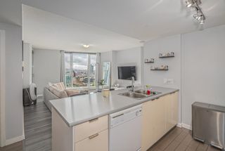Photo 13: 2509 788 HAMILTON Street in Vancouver: Downtown VW Condo for sale in "TV Towers 1" (Vancouver West)  : MLS®# R2877267