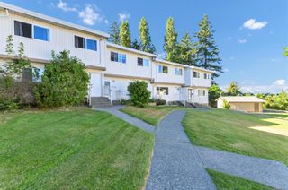 Photo 1: 46 400 Robron Rd in Campbell River: CR Campbell River Central Row/Townhouse for sale : MLS®# 911513