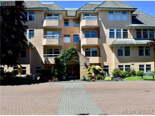 Main Photo: 401 2311 Mills Rd in SIDNEY: Si Sidney North-East Condo for sale (Sidney)  : MLS®# 759641
