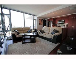 Photo 1: 2405 1255 SEYMOUR Street in Vancouver: False Creek Condo for sale in "ELAN" (Vancouver West)  : MLS®# V707197