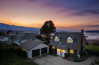 Main Photo: 5481 Deep Bay Dr in Bowser: PQ Bowser/Deep Bay House for sale (Parksville/Qualicum)  : MLS®# 955709