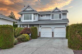 Photo 1: 12233 CYPRESS Court in Pitt Meadows: Mid Meadows House for sale in "Somerset" : MLS®# R2734794