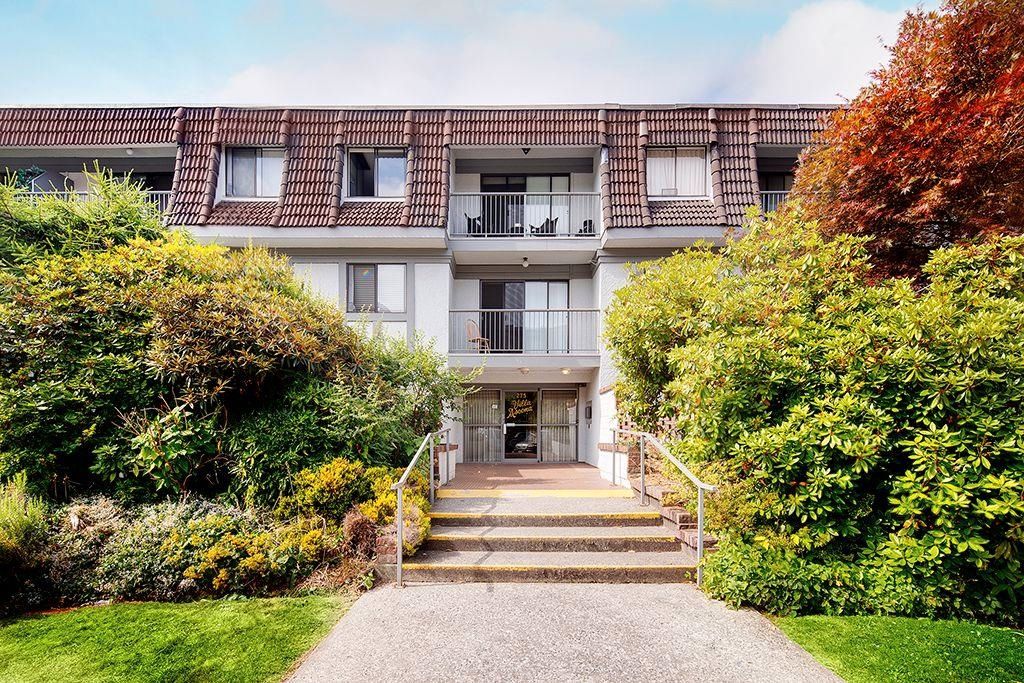Main Photo: 201 275 W 2ND Street in North Vancouver: Lower Lonsdale Condo for sale in "Villa Ascona" : MLS®# R2794473