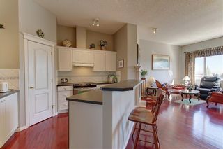 Photo 3: 187 Hamptons Link NW in Calgary: Hamptons Row/Townhouse for sale : MLS®# A1201738
