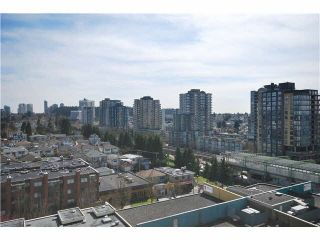 Photo 5: 1201 3489 ASCOT Place in Vancouver: Collingwood VE Condo for sale (Vancouver East)  : MLS®# R2381769