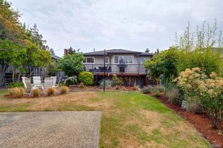Photo 33: 830 Cowichan St in Victoria: Vi Fairfield East House for sale : MLS®# 911446