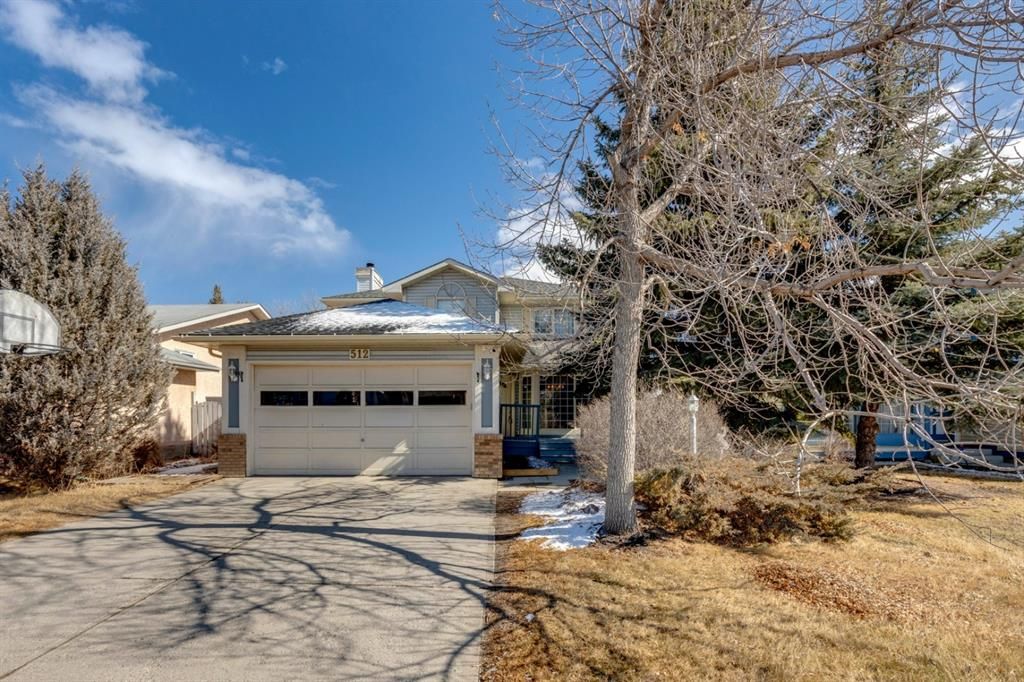 Main Photo: 512 Shawinigan Drive SW in Calgary: Shawnessy Detached for sale : MLS®# A1197702