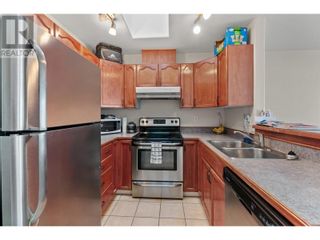 Photo 2: 292 DOUGLAS Avenue Unit# 101 in Penticton: House for sale : MLS®# 10307099