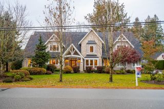 Photo 1: 23919 62A Crescent in Langley: Salmon River House for sale in "Salmon River" : MLS®# R2739872
