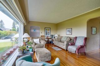 Photo 14: 952 BEAUMONT Drive in North Vancouver: Edgemont House for sale : MLS®# R2720261