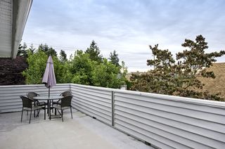 Photo 5: 15598 ROPER AVENUE in South Surrey White Rock: Home for sale : MLS®# R2003689