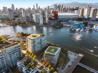 Photo 35: 803 181 ATHLETES Way in Vancouver: False Creek Condo for sale in "Canada House" (Vancouver West)  : MLS®# R2880844