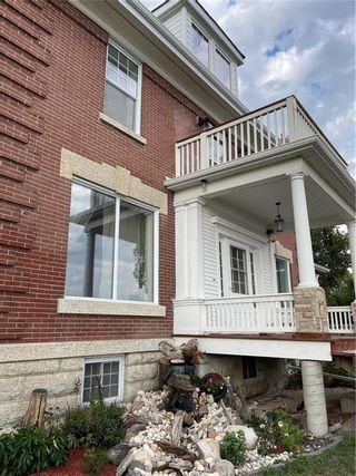 Photo 7: 324 Crescent Road West in Portage La Prairie: Southwest Residential for sale (P02 - Southwest)  : MLS®# 202324683