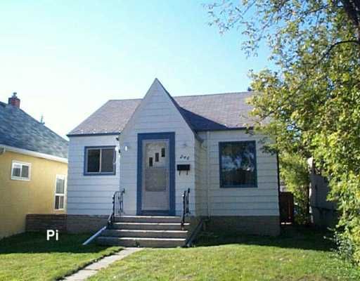 Main Photo:  in WINNIPEG: East Kildonan Single Family Detached for sale (North East Winnipeg)  : MLS®# 2616747