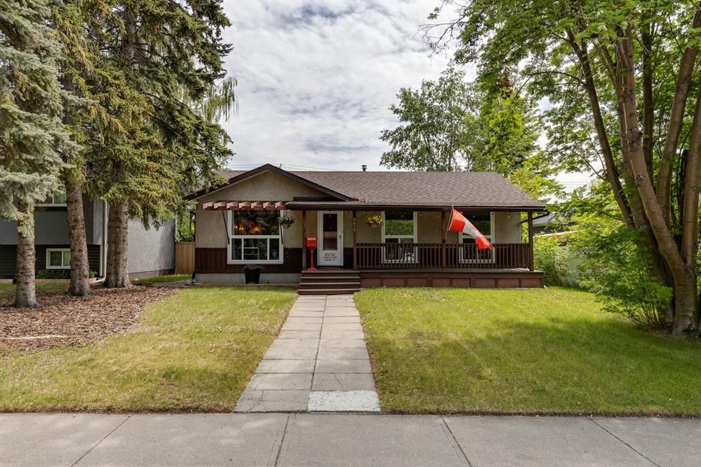 Main Photo: 8616 Fairmount Drive SE in Calgary: Acadia Detached for sale : MLS®# A2051414