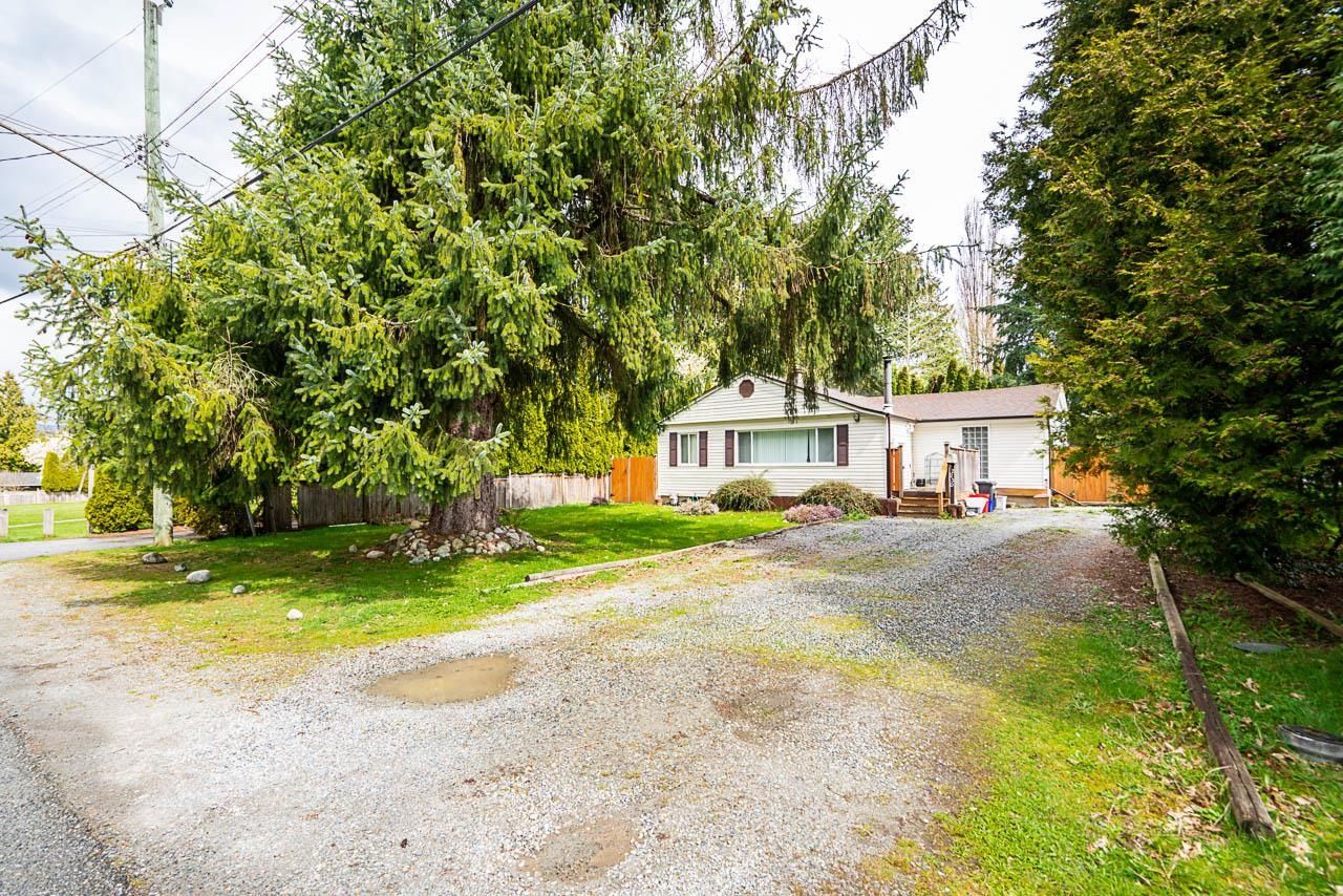 Main Photo: 12230 FLETCHER Street in Maple Ridge: East Central House for sale : MLS®# R2778139