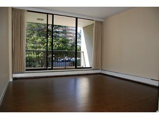 Photo 6: 104 710 7TH Avenue in New Westminster: Uptown NW Condo for sale in "THE HERITAGE" : MLS®# V1016601