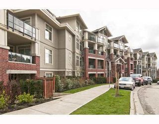 Main Photo: 203 285 ROSS Drive in New Westminster: Fraserview NW Condo for sale in "THE GROVE" : MLS®# R2127941