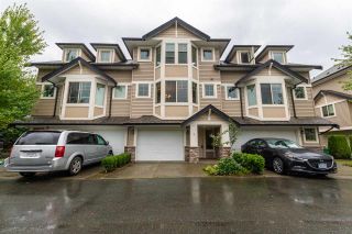 Photo 1: 4 9280 BROADWAY Road in Chilliwack: Chilliwack E Young-Yale Townhouse for sale in "FARRINGTON" : MLS®# R2501020
