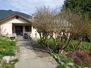 Photo 2: 12408 SEUX Road in Mission: Durieu House for sale : MLS®# R2707889